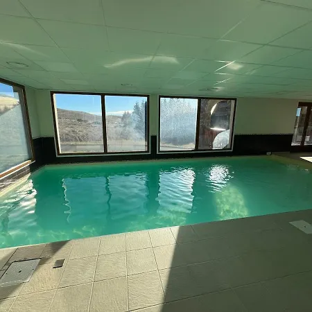 Appt 6 Personnes Avec Piscine A Super Besse-et-Saint-Anastaise