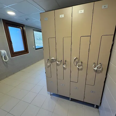 Appt 6 Personnes Avec Piscine A Super *
