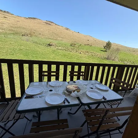 Appt 6 Personnes Avec Piscine A Super Apartament Besse-et-Saint-Anastaise