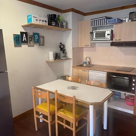 Apartamento Appt 6 Personnes Avec Piscine à Super Besse-et-Saint-Anastaise